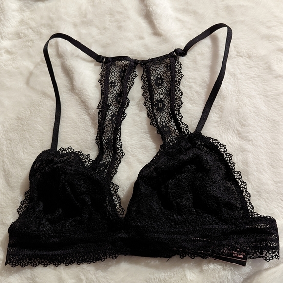 Victoria's Secret Black Lace Racerback Medium Bralette - Picture 1 of 2